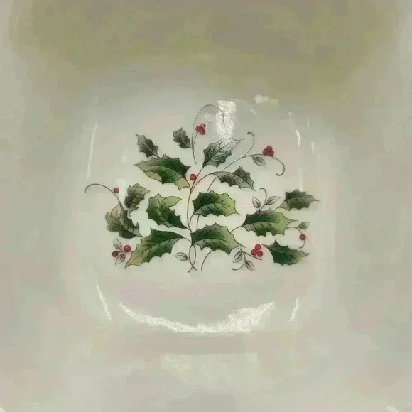 Royal Limited Holly Holiday Ceramic Bowl Holly & Berry Decoration & Rim Piercing - Picture 2 of 9